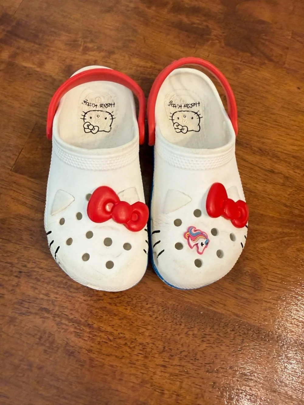 Crocs Hello Kitty 50th Anniversary I Am Classic Clogs Kids white red blue 13